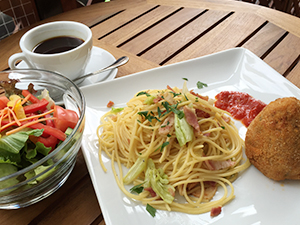 アランチーノとパスタの日替わりランチセット 1080円